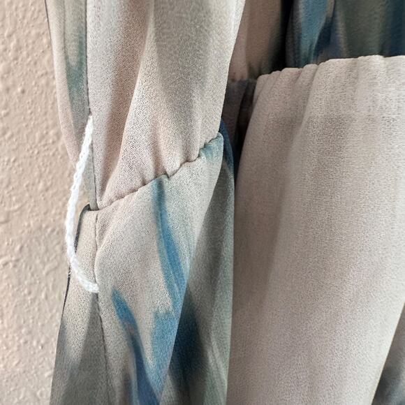 H & M V-Neck Tie-Front Dress, Tie Dye, Size Medium - Picture 10 of 12